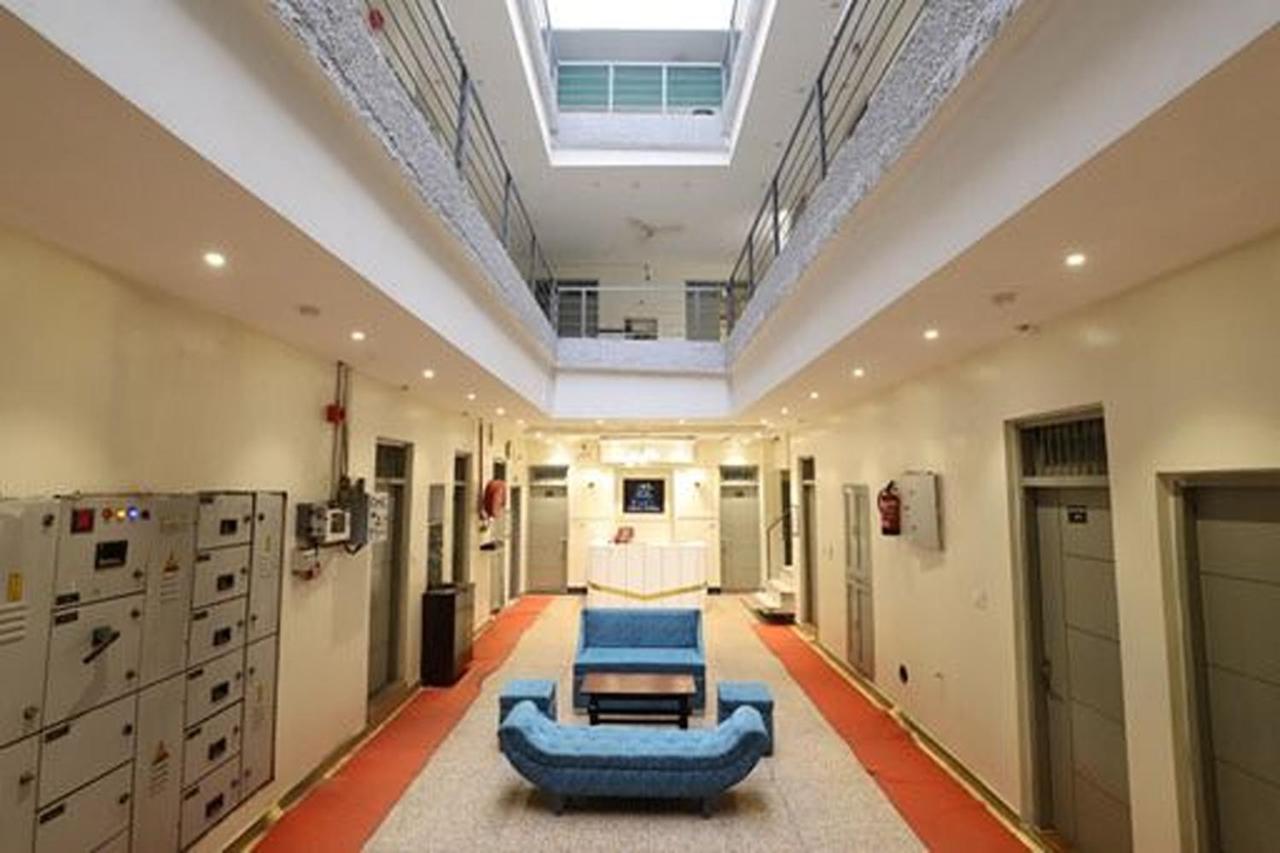 Amrit Hotel Нью-Делі Екстер'єр фото