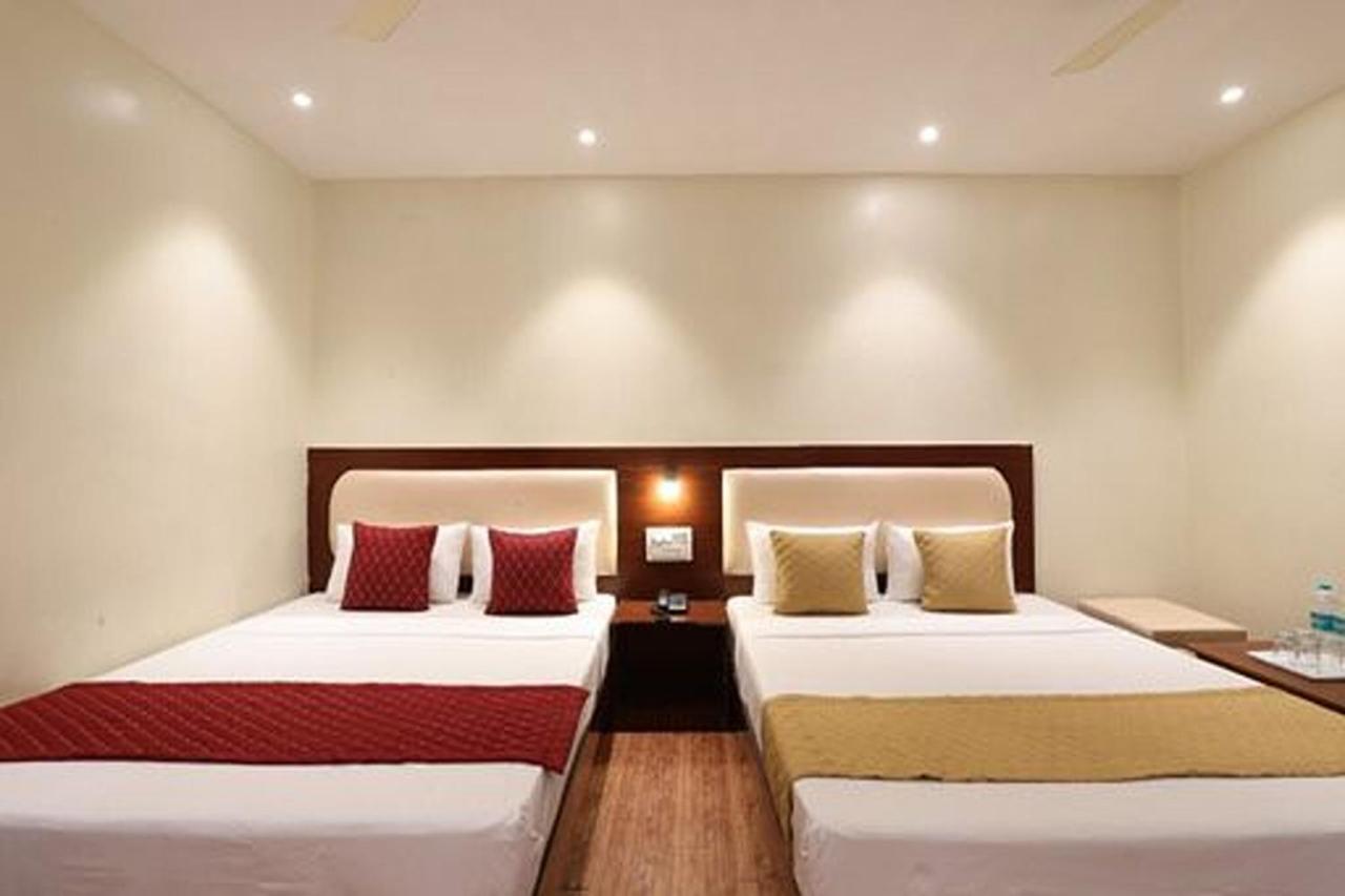 Amrit Hotel Нью-Делі Екстер'єр фото