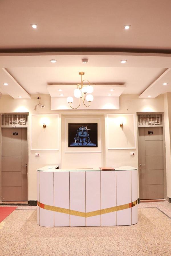 Amrit Hotel Нью-Делі Екстер'єр фото