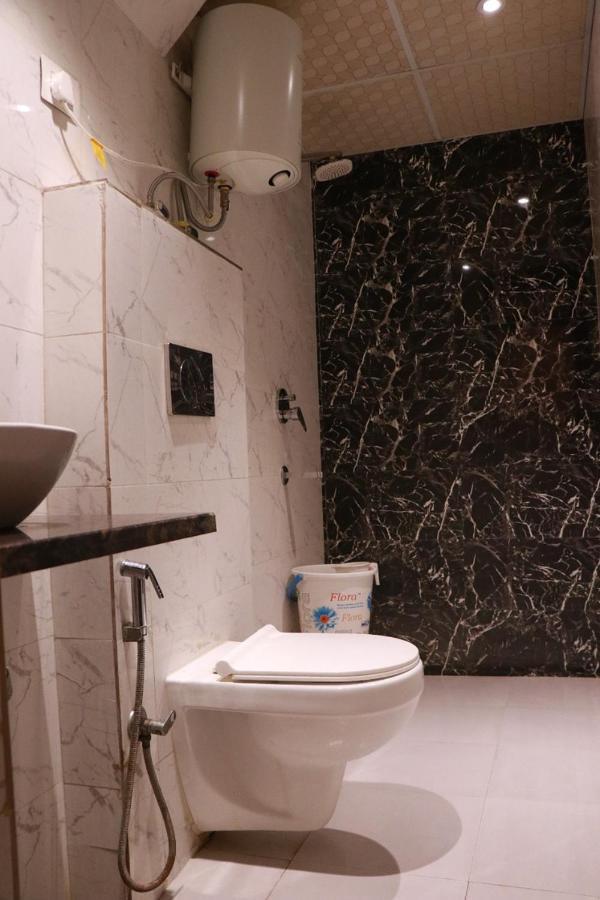 Amrit Hotel Нью-Делі Екстер'єр фото
