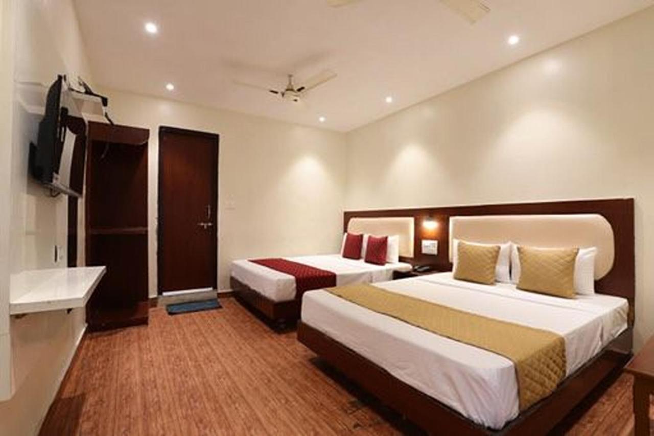 Amrit Hotel Нью-Делі Екстер'єр фото